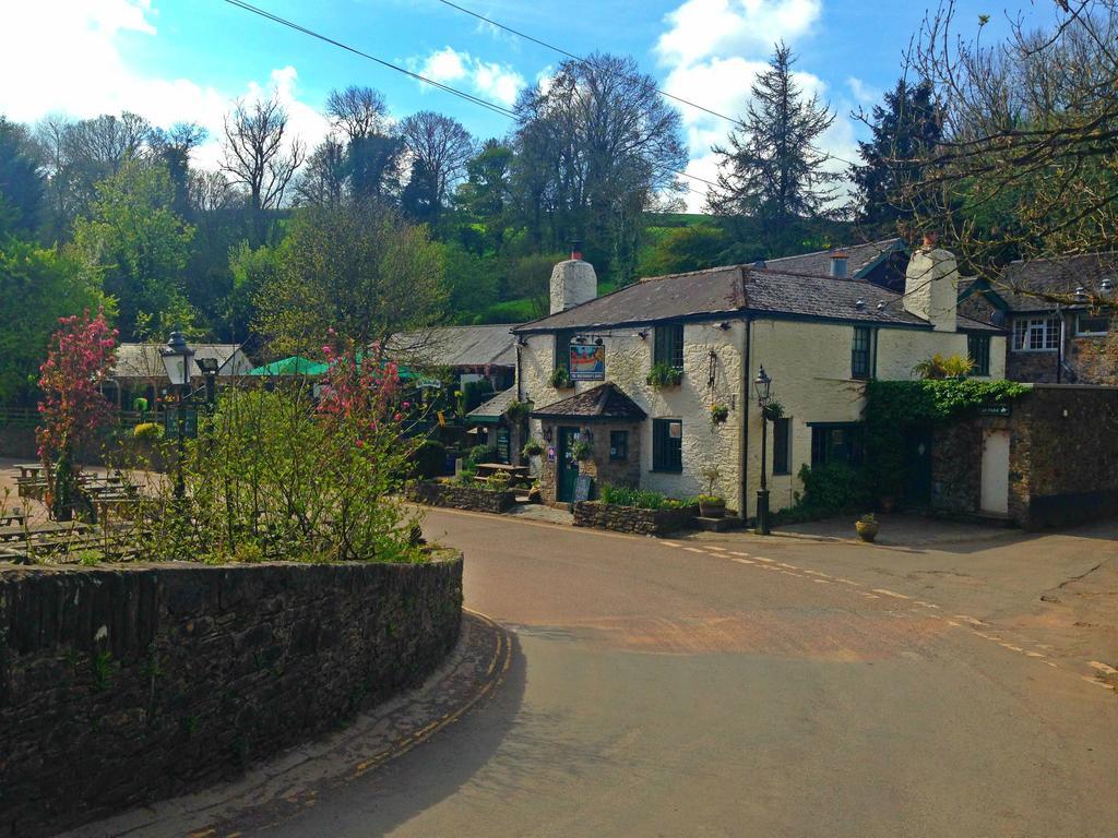 Bed and Breakfast The Waterman'S Arms Тотнес Экстерьер фото